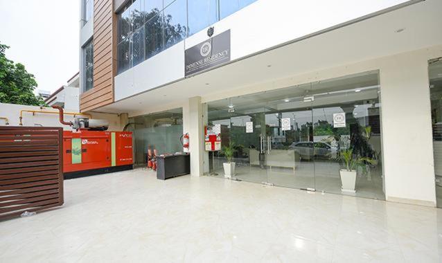 Immense Residency Hotel Фаридабад Екстериор снимка