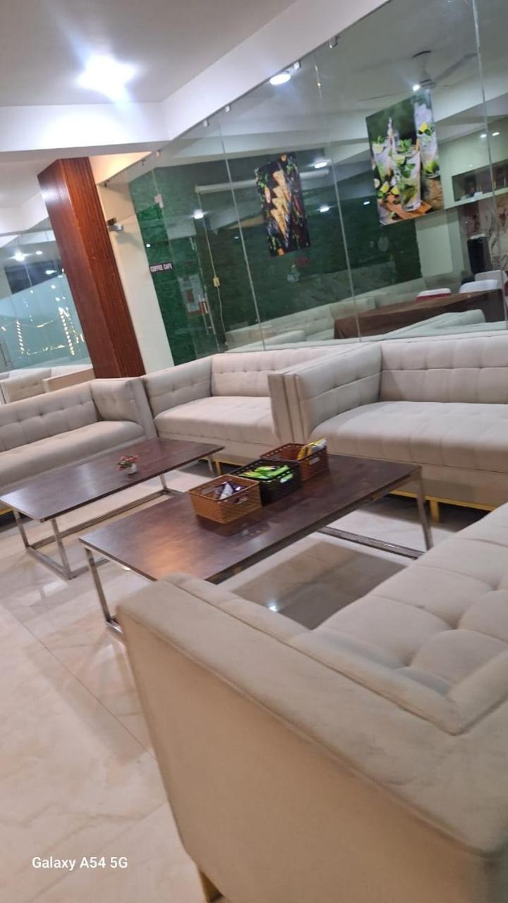 Immense Residency Hotel Фаридабад Екстериор снимка